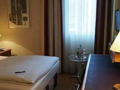Zimmerbild 24