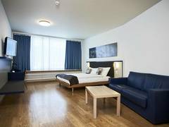 Zimmerbild 28