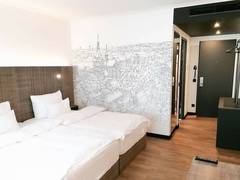 Zimmerbild 7