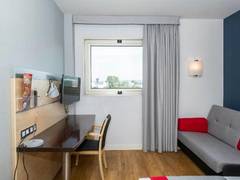 Zimmerbild 13