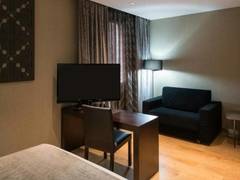 Zimmerbild 24