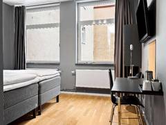 Zimmerbild 24