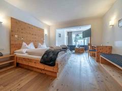 Zimmerbild 4