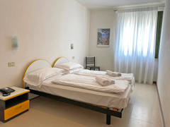 Zimmerbild 23