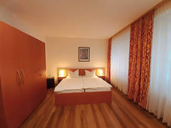 Zimmerbild 4