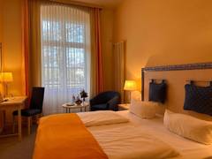 Zimmerbild 8