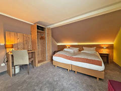 Zimmerbild 8