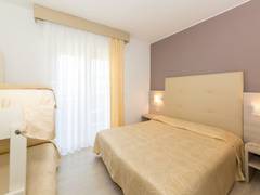 Zimmerbild 13