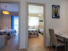 Zimmerbild 8