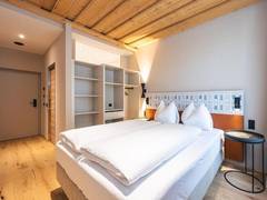 Zimmerbild 8