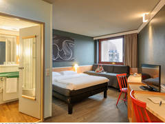 Zimmerbild 6