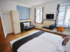 Zimmerbild 6