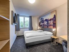Zimmerbild 44