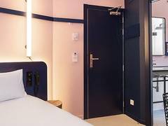 Zimmerbild 8