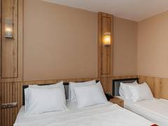 Zimmerbild 6