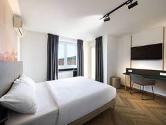 Zimmerbild 44