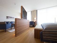 Zimmerbild 16