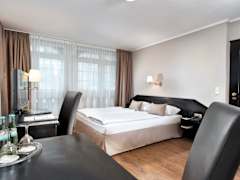 Zimmerbild 15