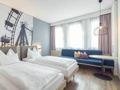 Zimmerbild 46