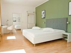 Zimmerbild 12