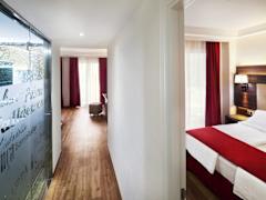 Zimmerbild 32