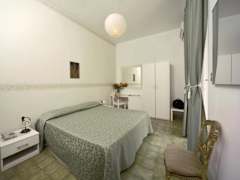 Zimmerbild 6