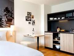 Zimmerbild 5