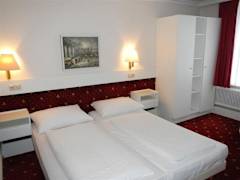 Zimmerbild 8
