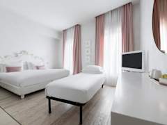 Zimmerbild 9