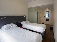 Zimmerbild 32