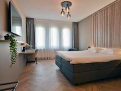 Zimmerbild 8