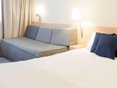 Zimmerbild 6