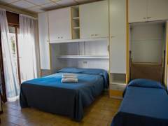 Zimmerbild 4