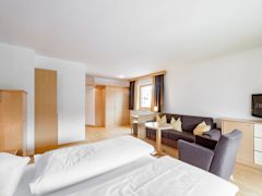 Zimmerbild 11