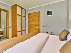 Zimmerbild 12