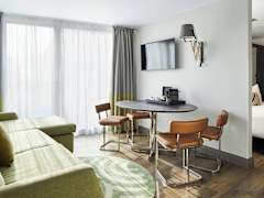 Zimmerbild 15