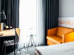 Zimmerbild 6