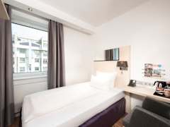 Zimmerbild 16