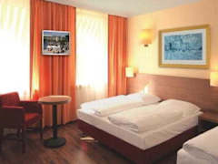 Zimmerbild 9