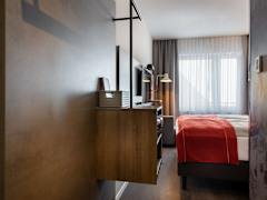Zimmerbild 8