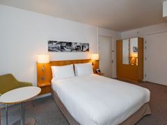 Zimmerbild 8