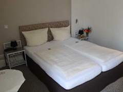 Zimmerbild 8