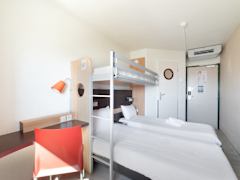 Zimmerbild 6