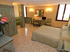 Zimmerbild 8