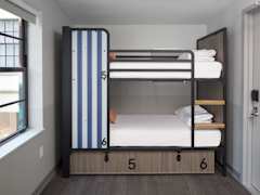 Zimmerbild 6