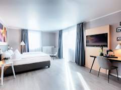 Zimmerbild 8