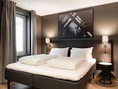 Zimmerbild 8