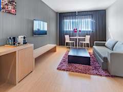 Zimmerbild 5