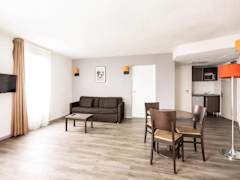 Zimmerbild 8