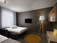 Zimmerbild 13